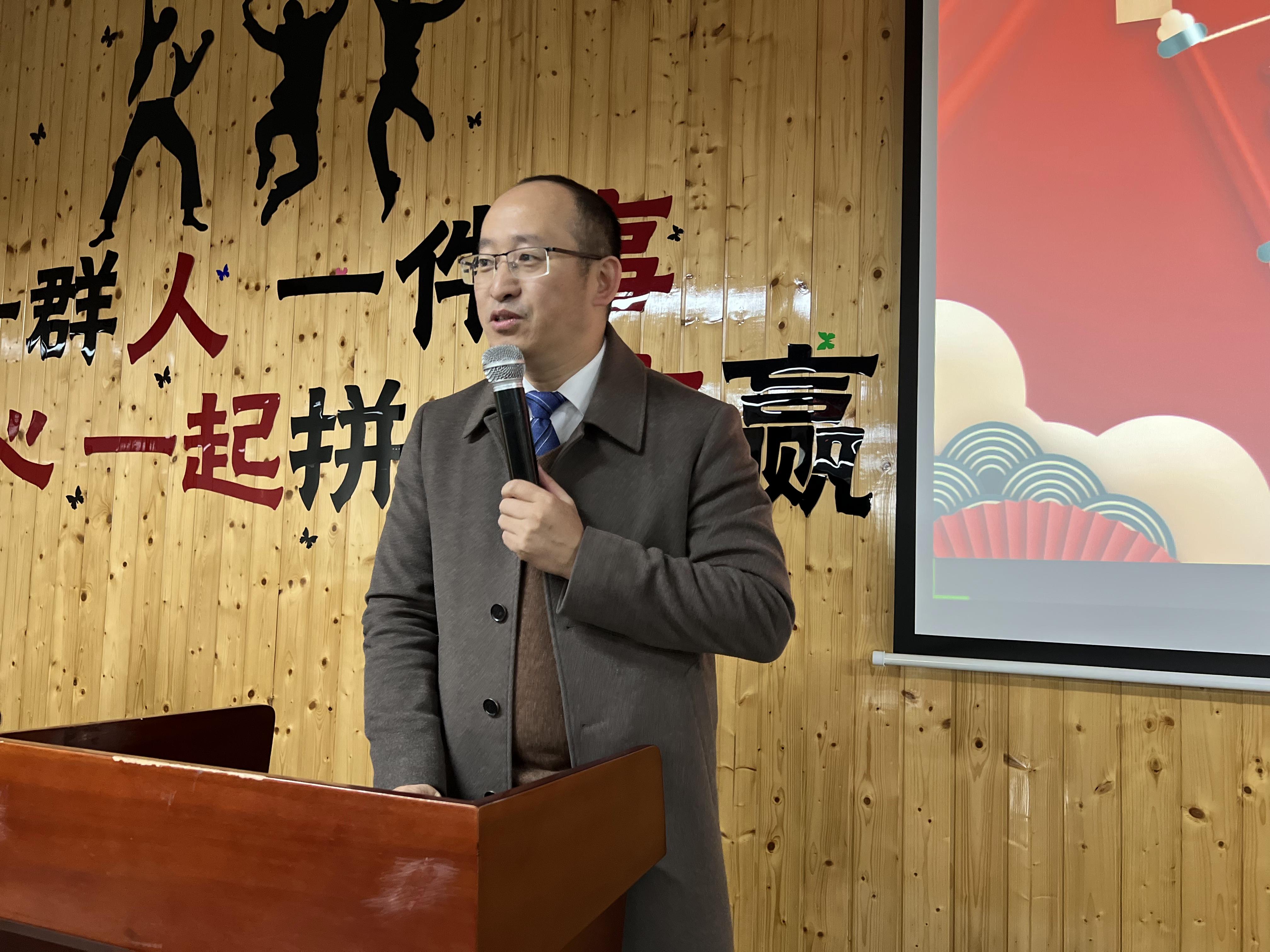 薩震節(jié)能空壓機(jī)總經(jīng)理程總